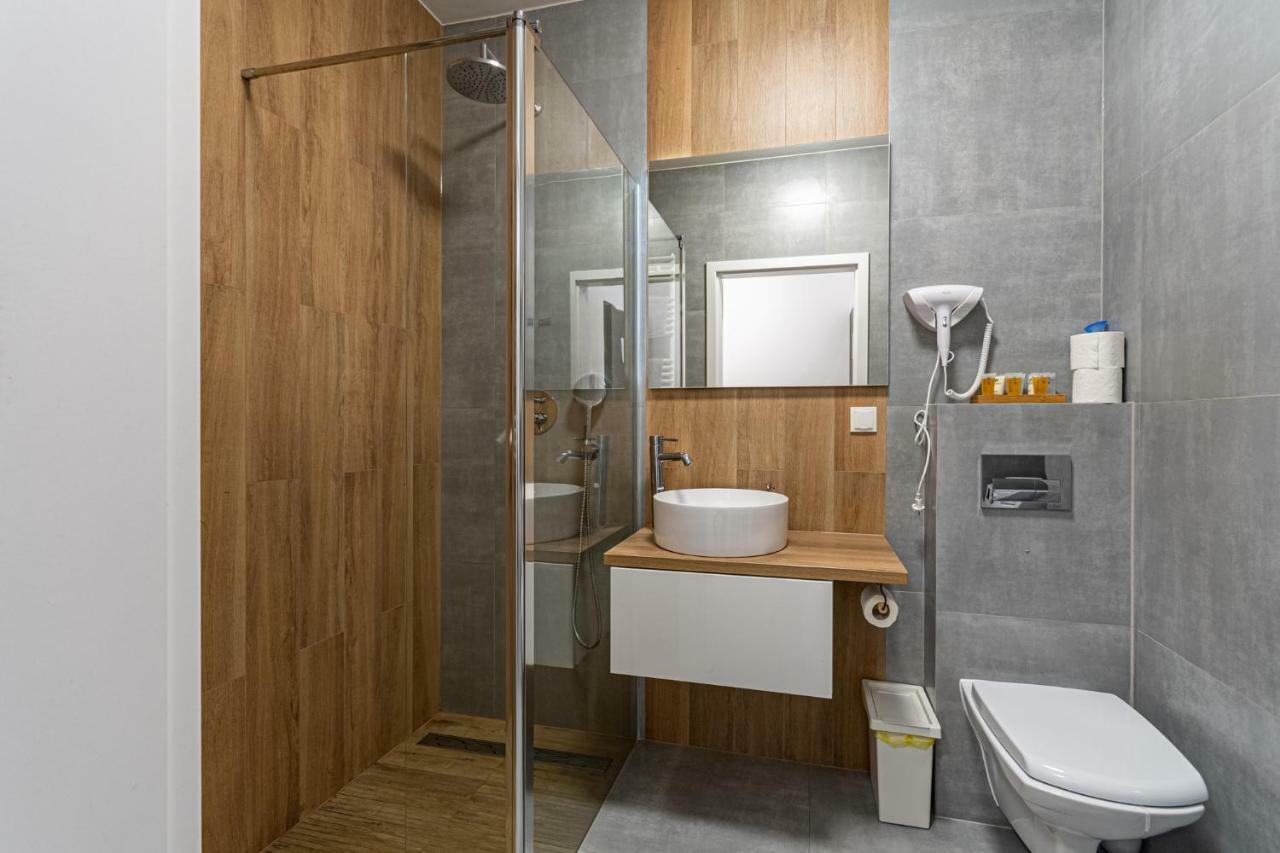 Apartament Odratower Wroclaw Ngoại thất bức ảnh